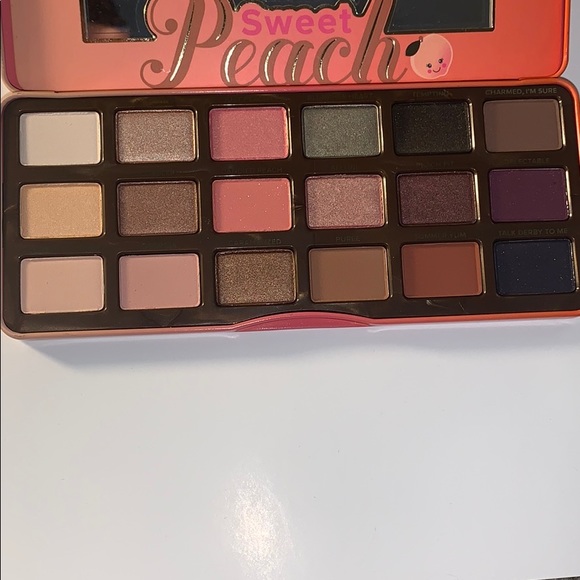 Brand new Too Faced Peach pallette - Picture 3 of 3